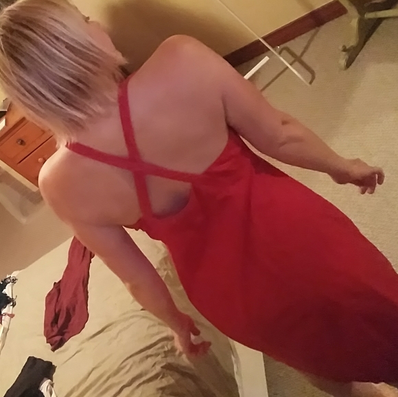 Casual Red Dress - Picture 4 of 4